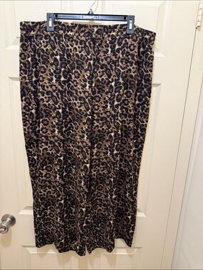 Leopard Print Capris - Brown & Black